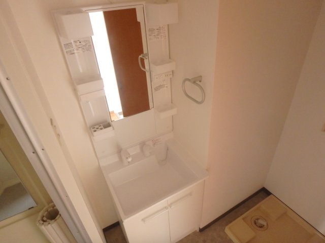洗面設備　使いやすい洗面所です