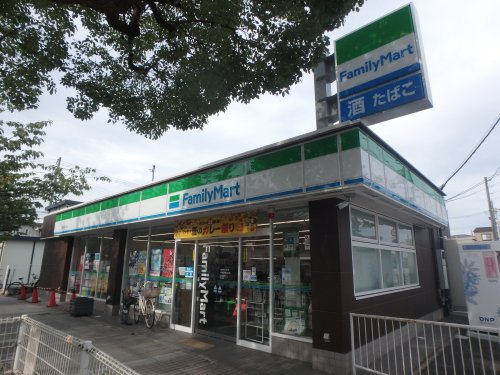 コンビニ　ファミリーマート　ＪＲ西宮駅北口店（コンビニ）まで138m
