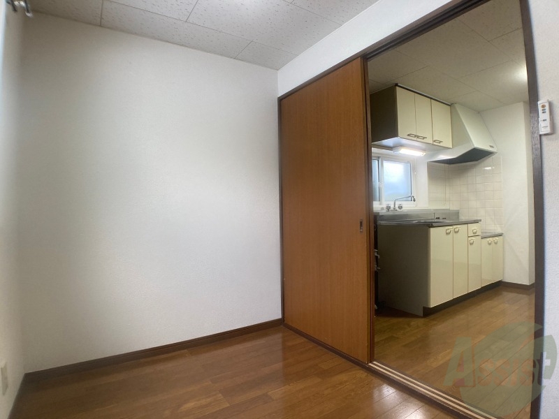 その他部屋・スペース　別角度から寝室を撮ってみました。家具の配置もしやすそう。