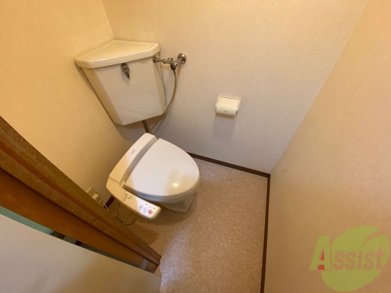 トイレ　ウォシュレット付きのトイレです。シャワートイレは日本の宝。