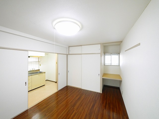 その他部屋・スペース　広くて明るい寝室