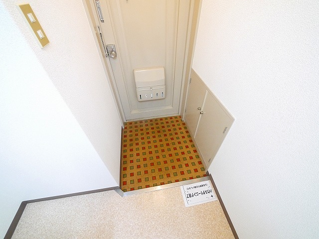 玄関　落ち着いた玄関です