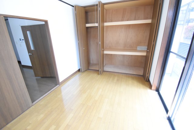 収納　同物件別部屋同間取りの参考写真です。