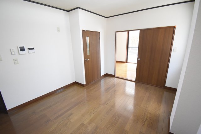 居室・リビング　同物件別部屋同間取りの参考写真です。