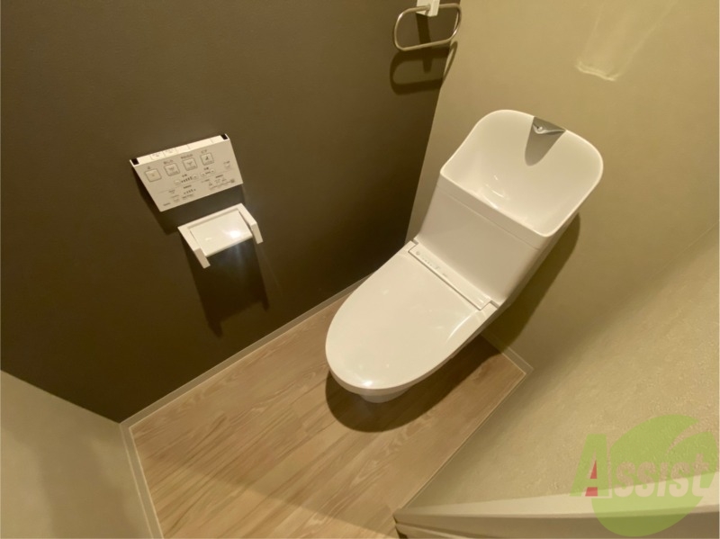 トイレ　トイレです。ウォシュレット付を探している方、おすすめです。