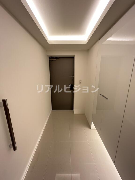 玄関　※他部屋、参考写真※