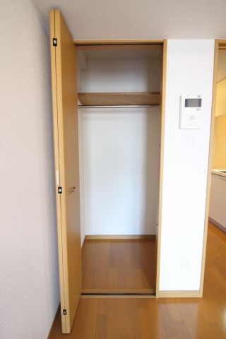 収納　（別タイプ参考写真）TRADIS  NIPPORI  E　荒