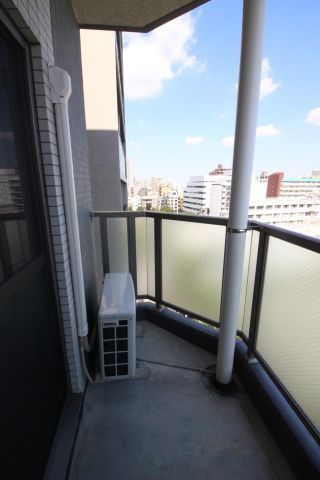 バルコニー　（別タイプ参考写真）TRADIS  NIPPORI  E　荒