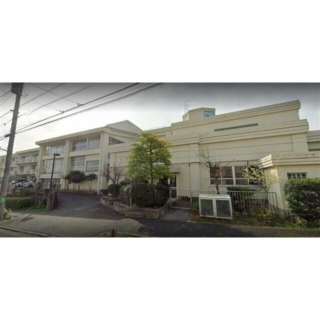 小学校　横浜市立奈良の丘小学校（小学校）まで115m