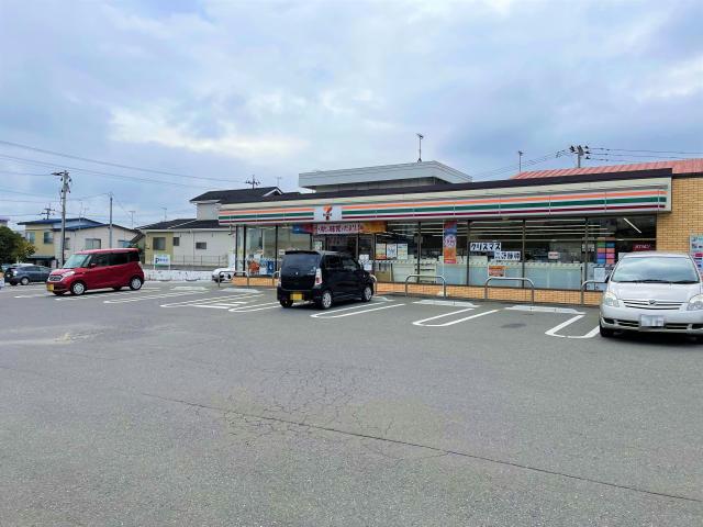 コンビニ　セブンイレブン郡山富久山上野店（コンビニ）まで717m