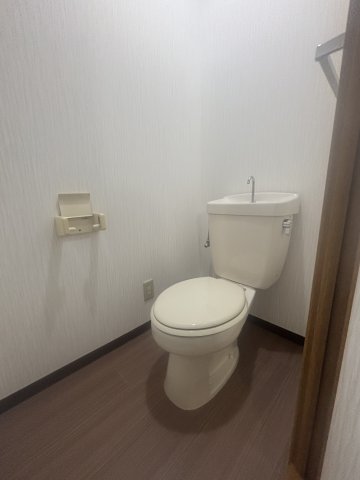 トイレ　清潔感のあるトイレです