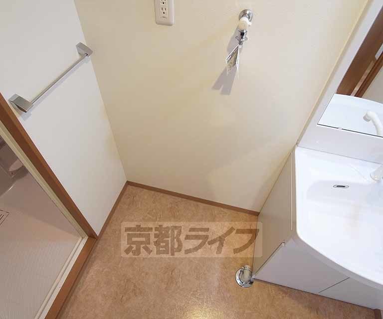 その他設備　脱衣所スペースに洗濯機設置可能。