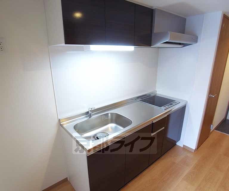 キッチン　２口ＩＨコンロ付きのシステムキッチン！
