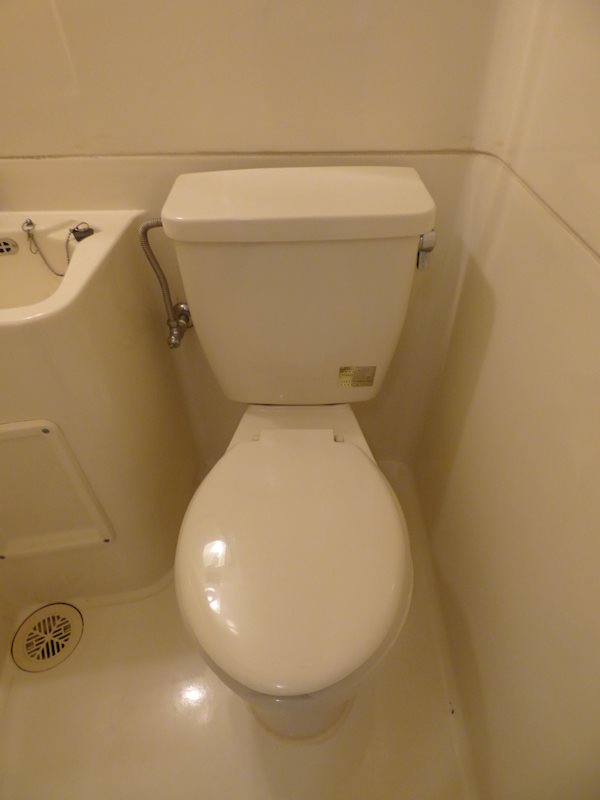 トイレ　※別のお部屋のお写真です。御参考までに。