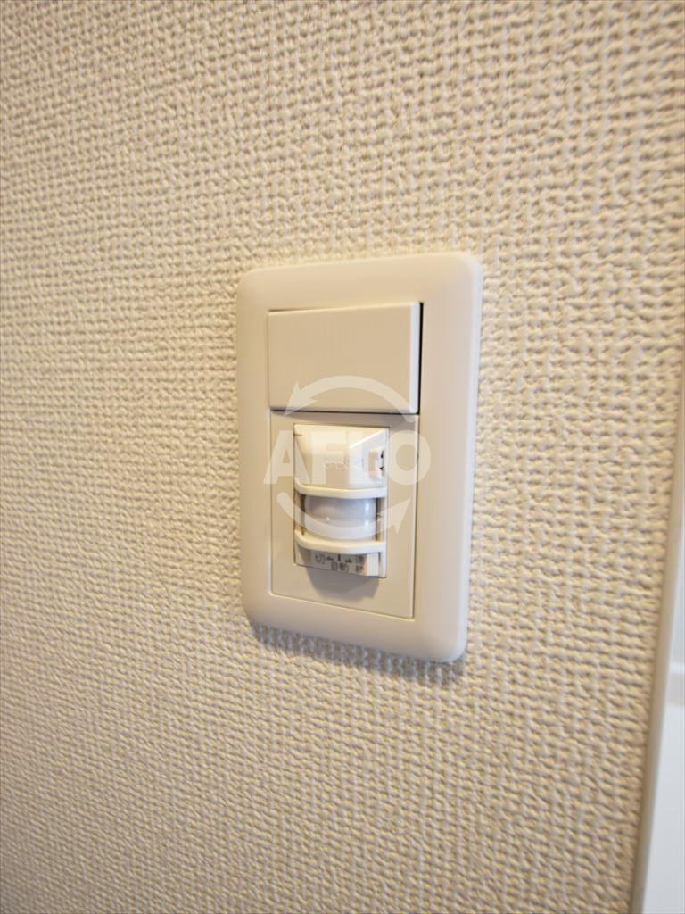 その他　レオンコンフォート難波リオ　人感センサー