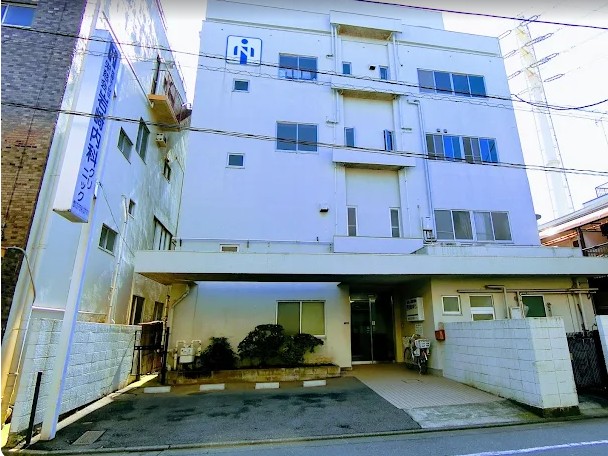 病院　岩崎内科クリニック（病院）まで248m