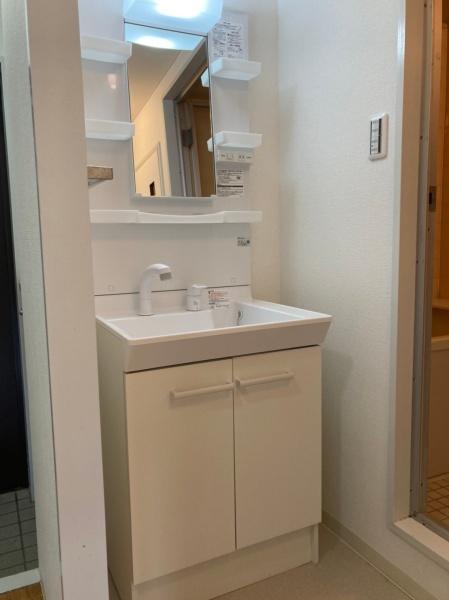 洗面設備　※同物件内の別のお部屋の写真になります