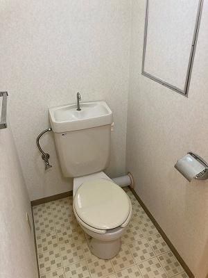 トイレ　※同物件内の別のお部屋の写真になります