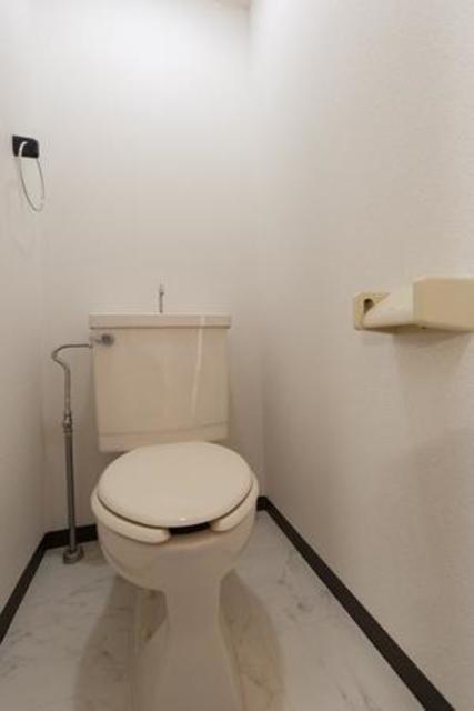 トイレ　※写真は同タイプ住戸です。
