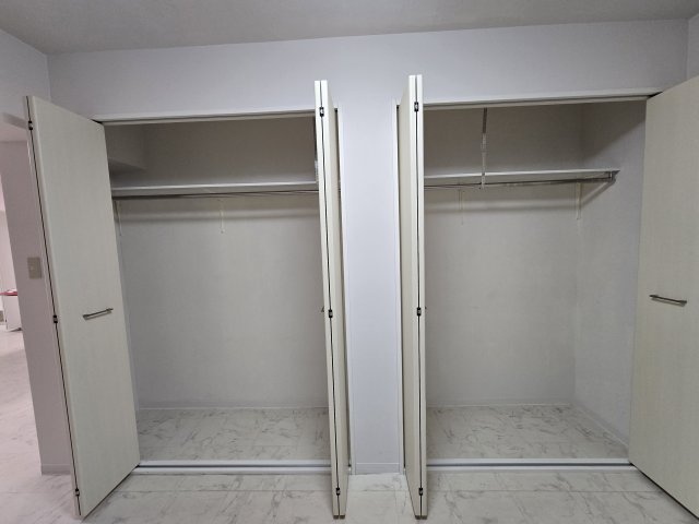 収納　新栄町ハイツ