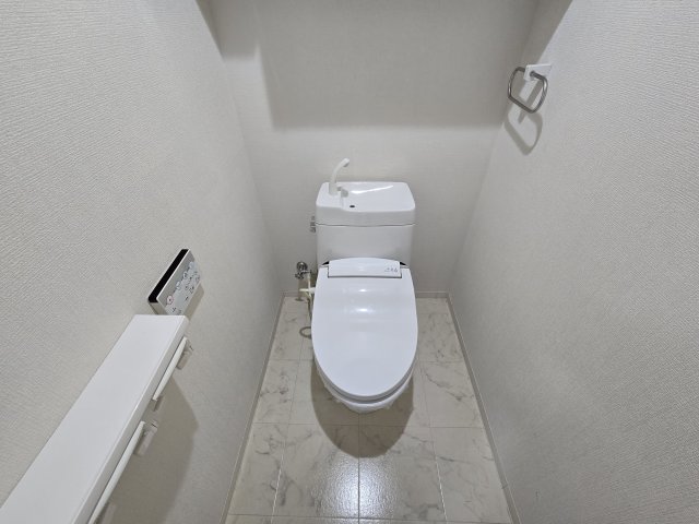 トイレ　新栄町ハイツ