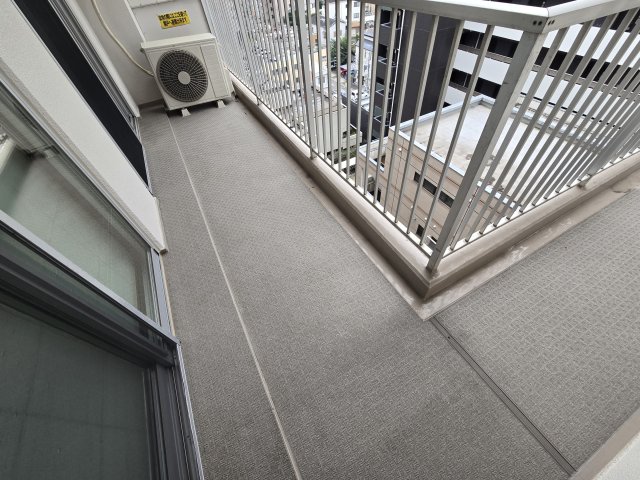 バルコニー　新栄町ハイツ