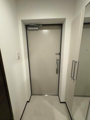 玄関　落ち着いた玄関です