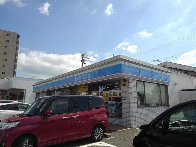 コンビニ　ローソン福津中央１丁目店（コンビニ）まで290m