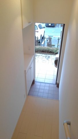 玄関　収納もある玄関です