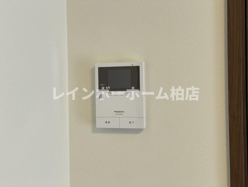 セキュリティ　TVモニタ付インターホンです