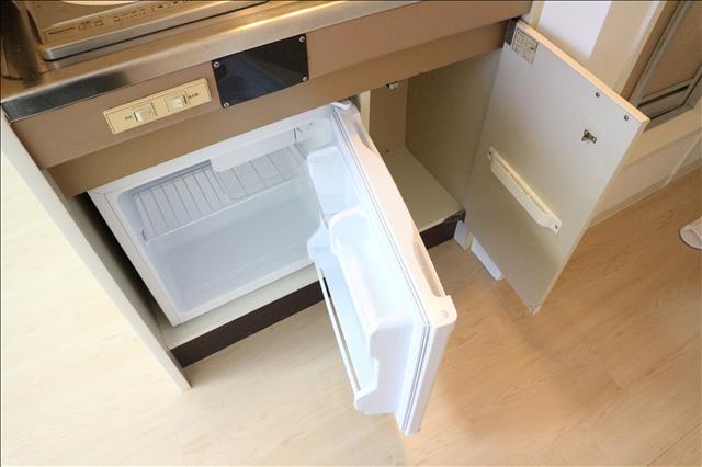 その他　ミニ冷蔵庫付き