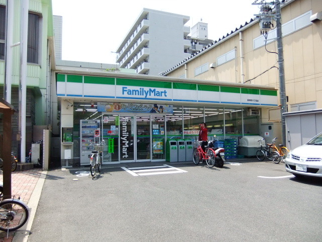 コンビニ　ファミリーマート（コンビニ）まで175m