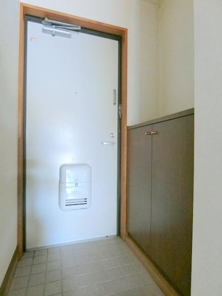 玄関　写真は別のお部屋のイメージです。現況優先