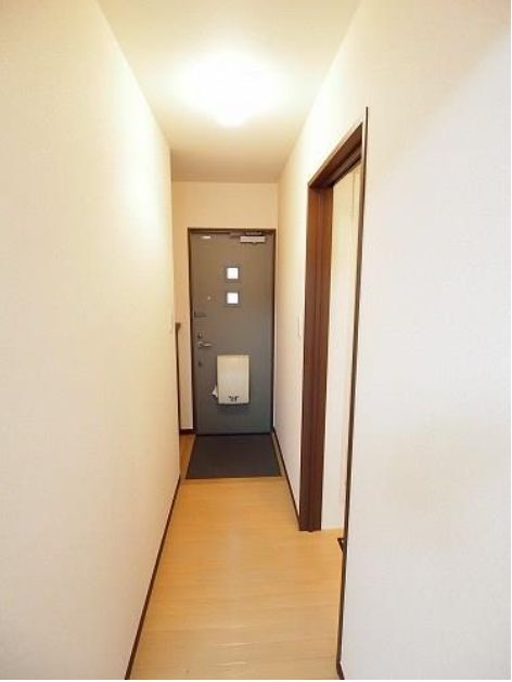玄関　弊社は都内全域の物件をご紹介可能です！