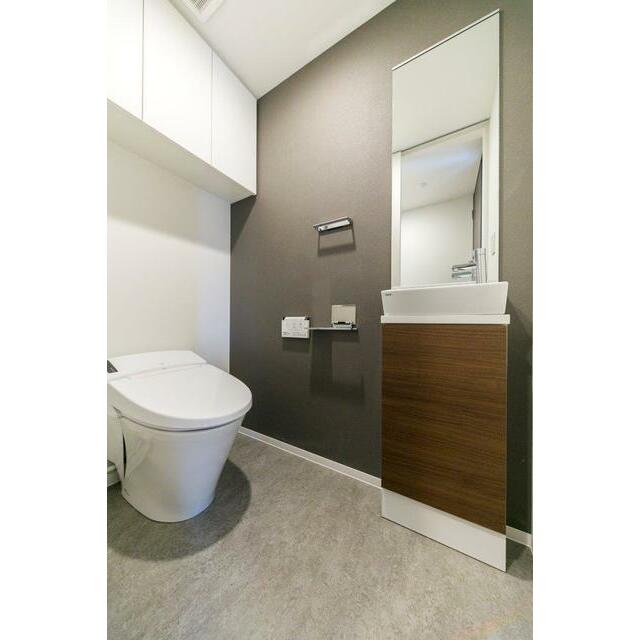 トイレ　※写真は同タイプ住戸です。