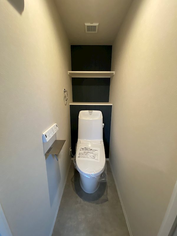 トイレ　別のお部屋の写真ですが参考までに