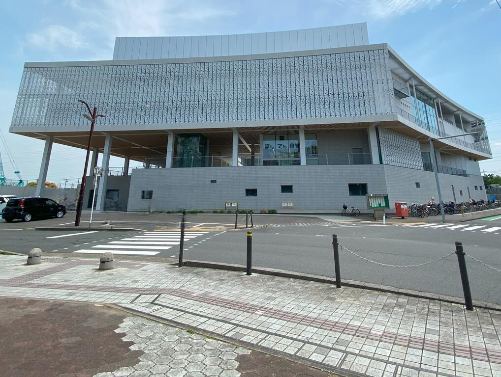 役所　八潮市役所（役所）まで987m
