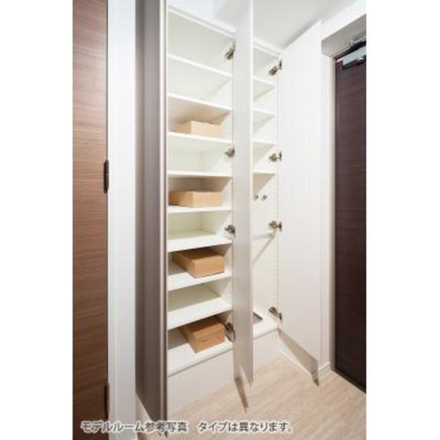 玄関　※写真は同タイプ住戸です。