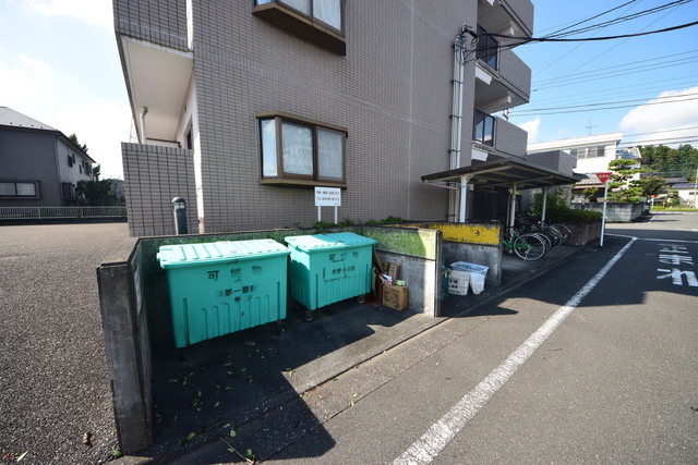 その他共有部分　～今日は燃えるゴミの日っ～