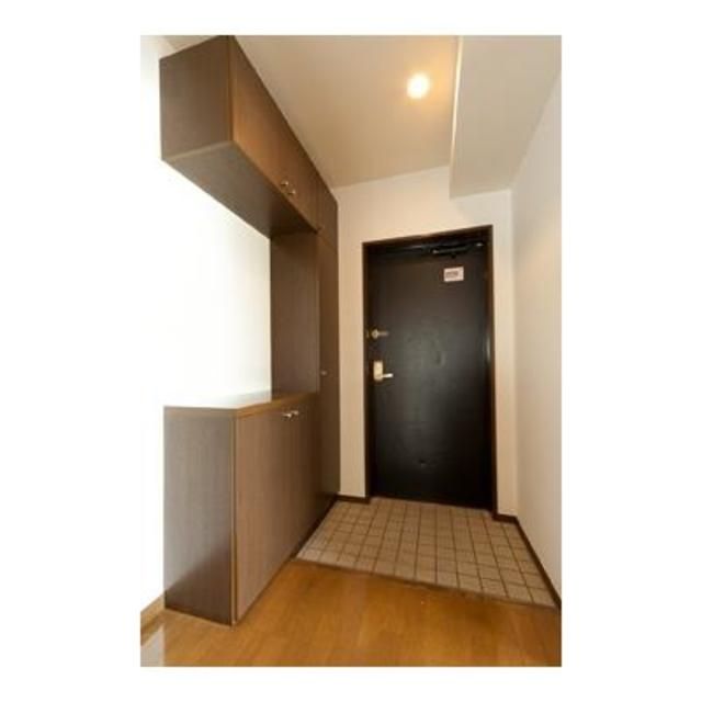 玄関　※写真は同タイプ住戸です。