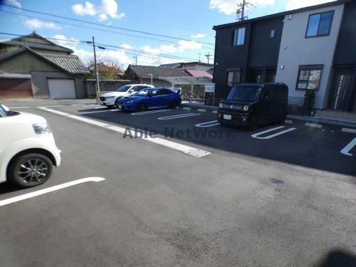 駐車場　駐車場