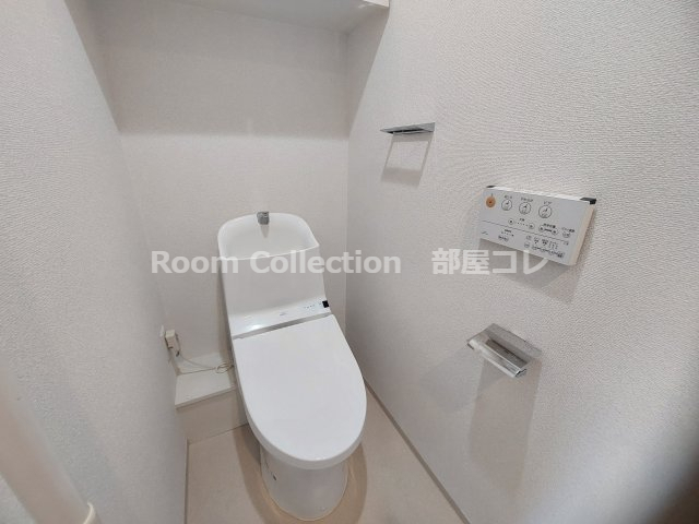 トイレ　※同物件他部屋写真　反転・色違いの場合有　現状優先