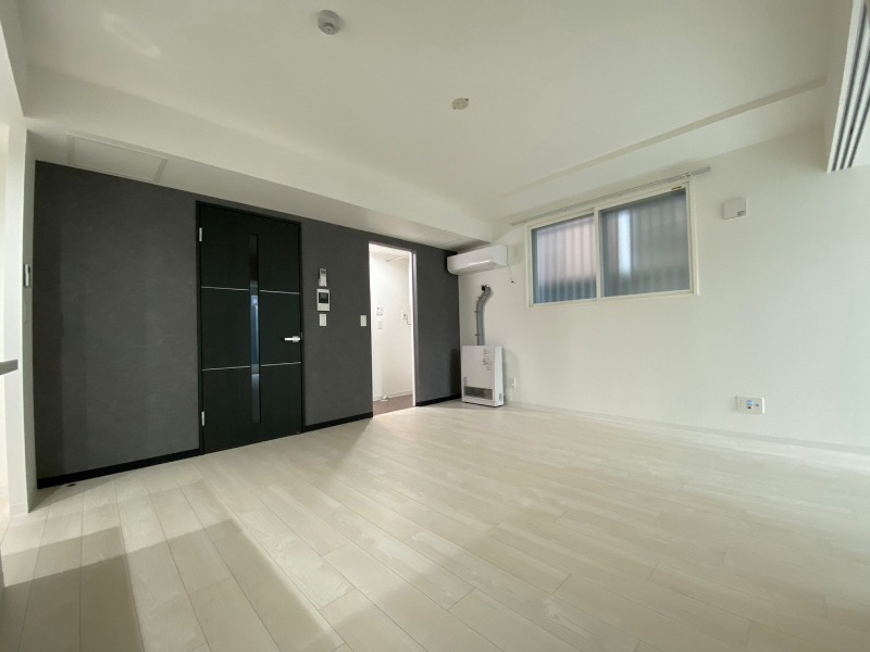 居室・リビング　広くてキレイなお部屋が広がっていて、充実した生活が送れそう。