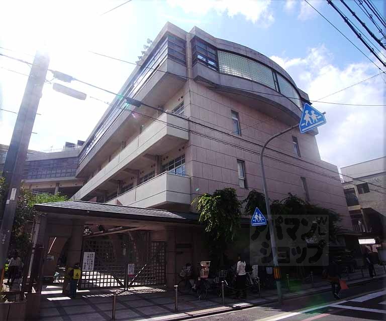 小学校　高倉小学校（小学校）まで600m