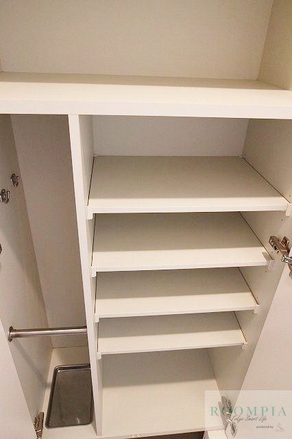 玄関　※写真は同タイプの別のお部屋です