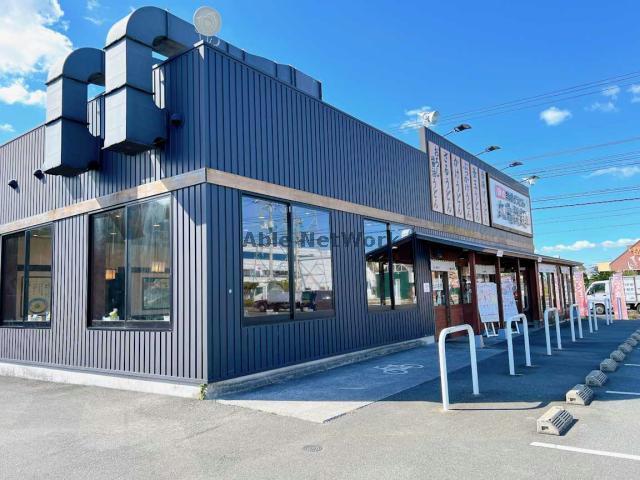 飲食店　丸亀製麺宇部際波店（飲食店）まで498m