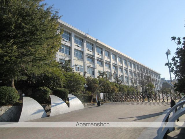 中学校　豊田市立美里中学校（中学校）まで955m