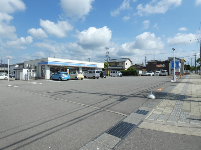 コンビニ　ローソン野々市本町店（コンビニ）まで578m