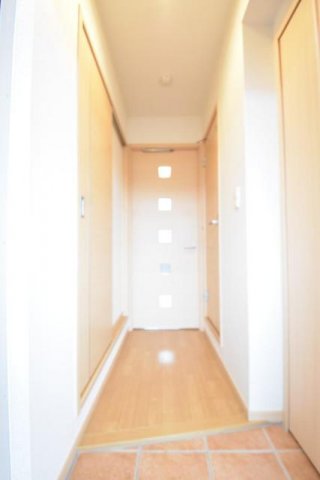 玄関　明るい玄関です