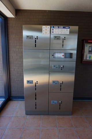 エントランス　清潔なエントランスです